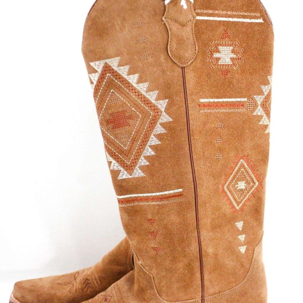 Roper Tan Cowboy Boots with Embroidery - Picture 5 of 8